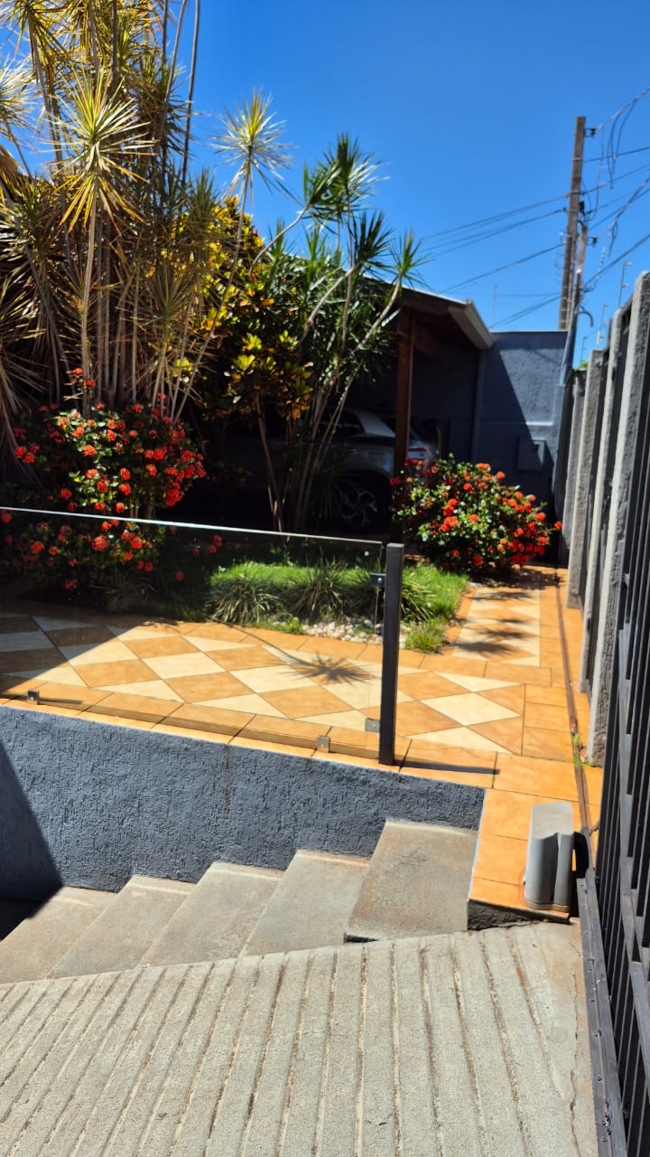 foto do anúncio Magnífica Residência: 450m² de Conforto, Lazer Impecável e Localização Perfeita