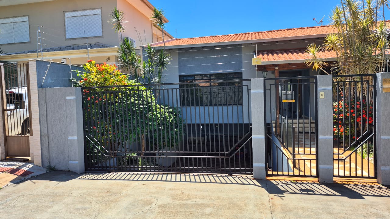 foto do anúncio Magnífica Residência: 450m² de Conforto, Lazer Impecável e Localização Perfeita