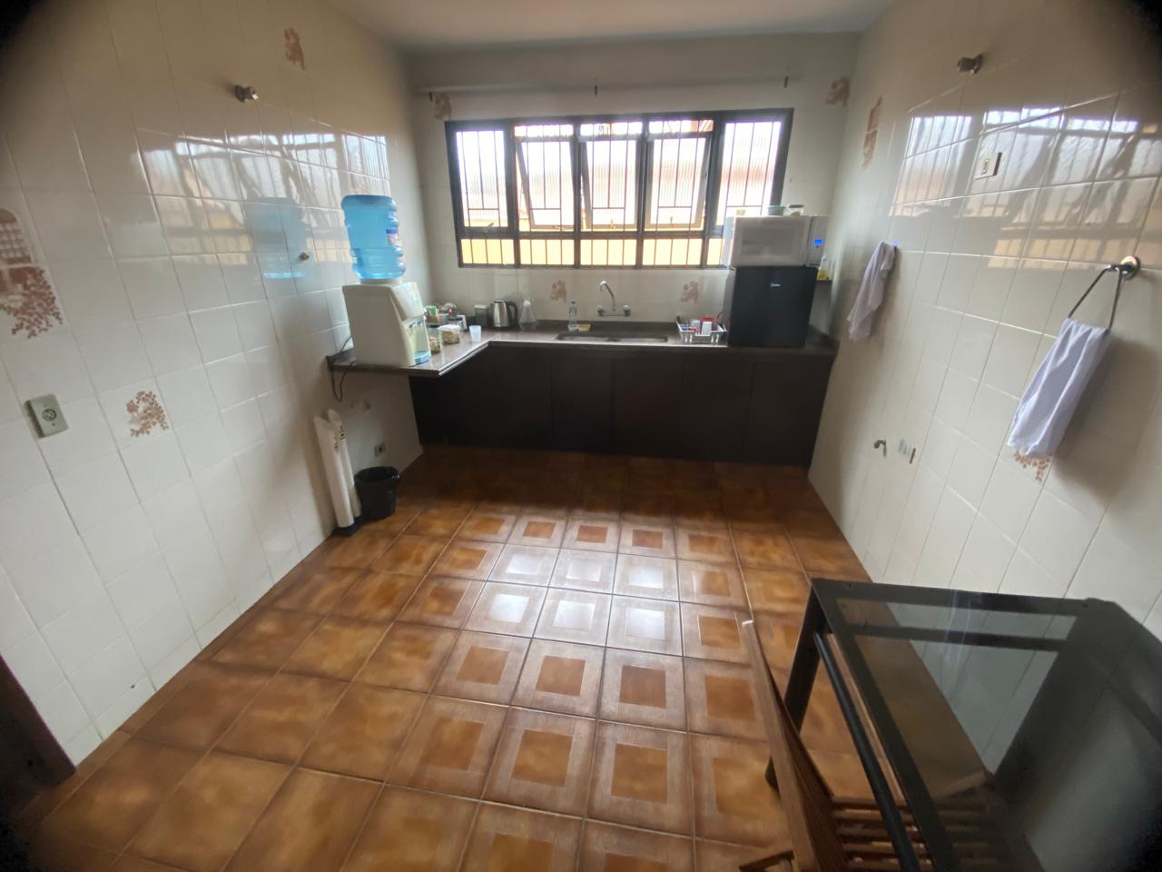 foto do anúncio Casa Residencial e Comercial Permuta por apartamento ate R$ 550.000,00 em Londrina