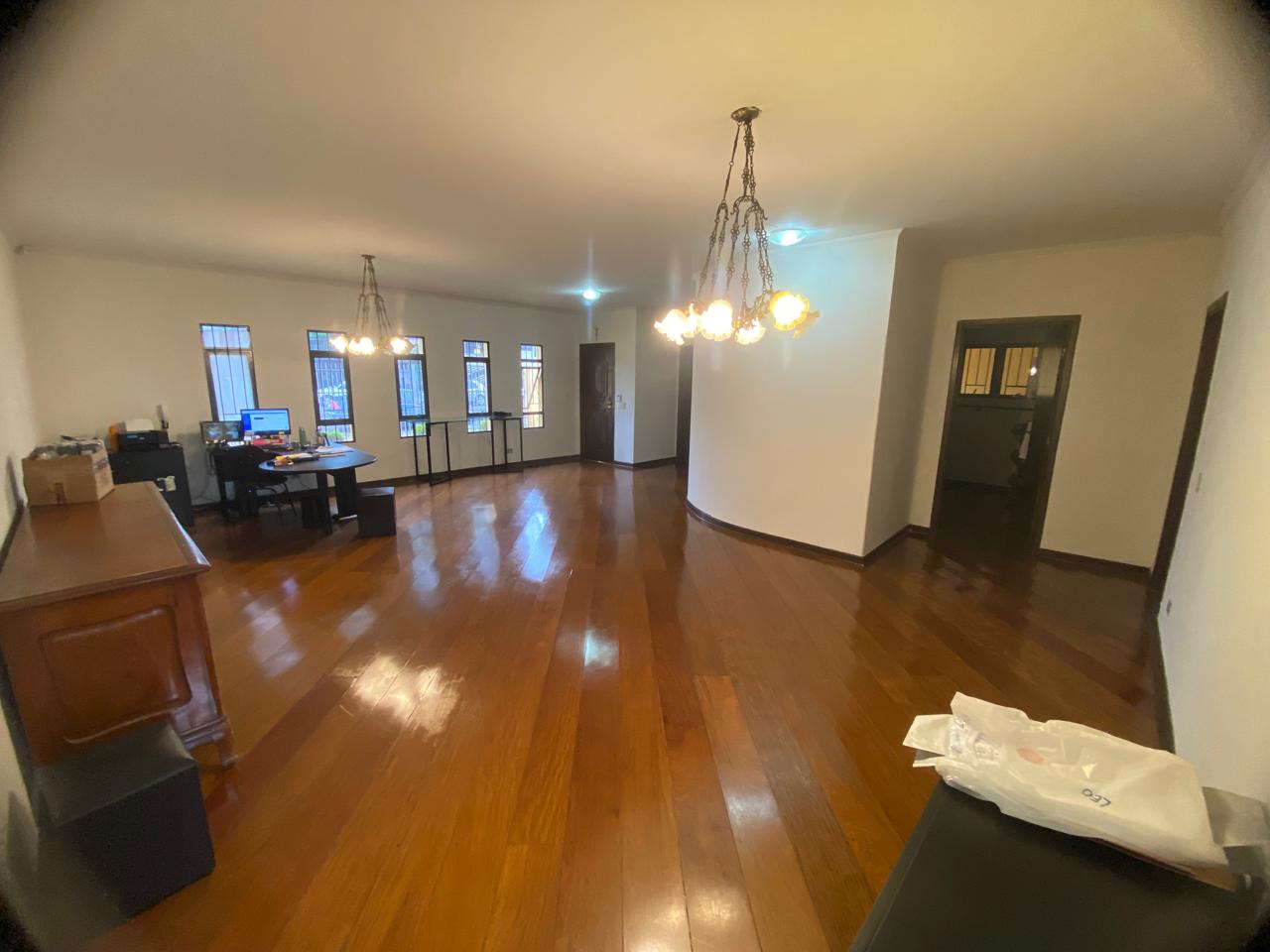 foto do anúncio Casa Residencial e Comercial Permuta por apartamento ate R$ 550.000,00 em Londrina
