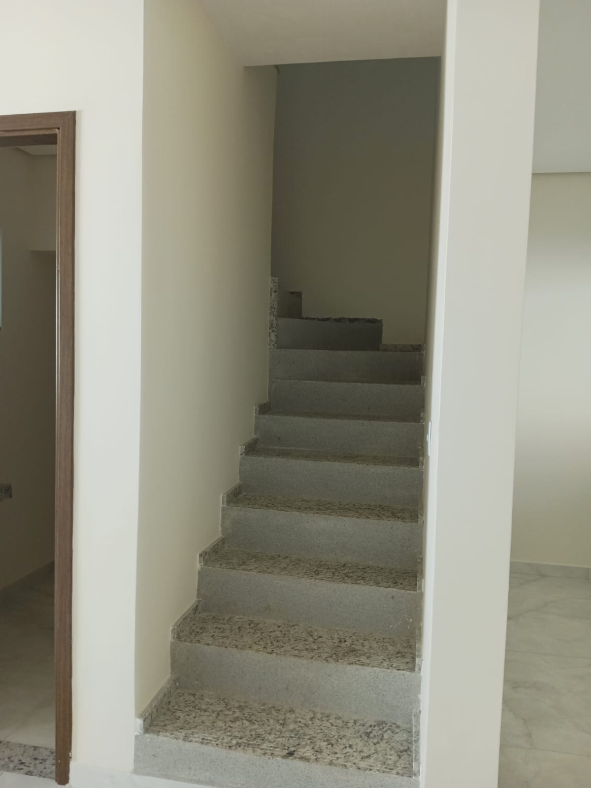 foto do anúncio Casa | Jardim Bandeirantes | à venda | 3 quartos | 4 vagas | Londrina