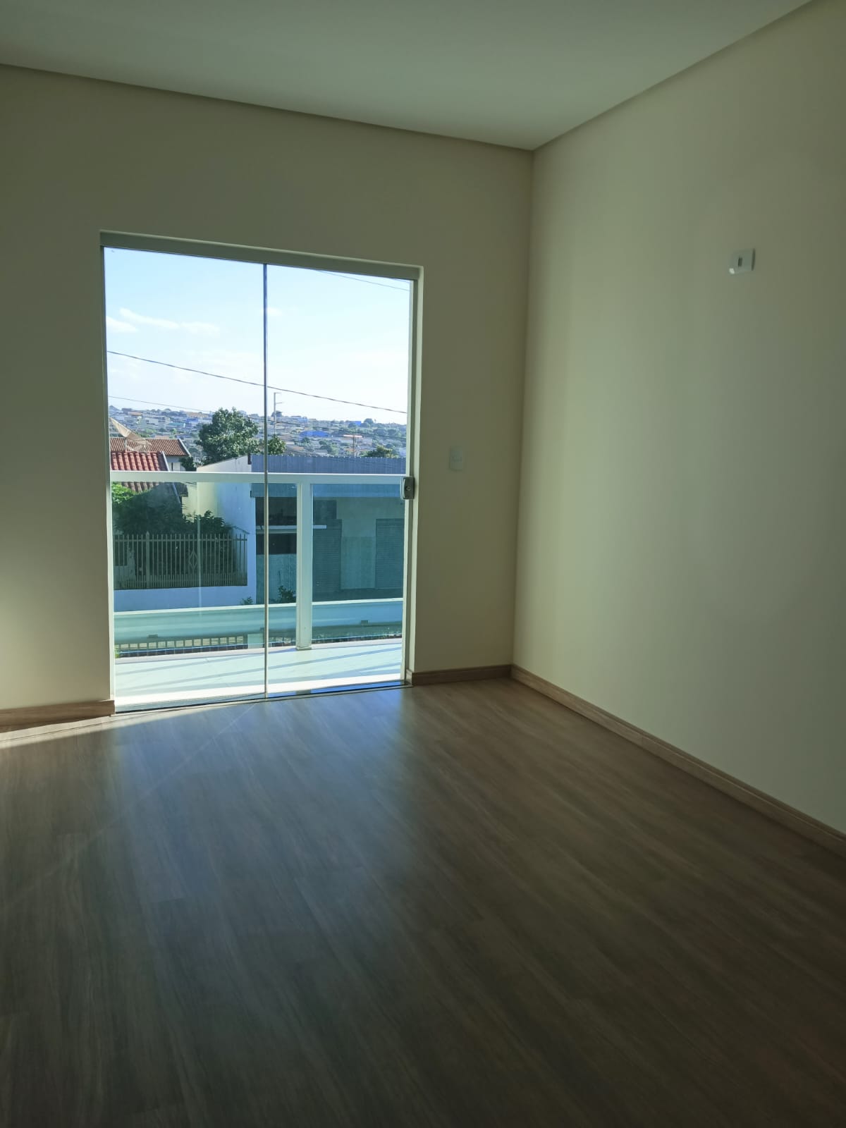 foto do anúncio Casa | Jardim Bandeirantes | à venda | 3 quartos | 4 vagas | Londrina