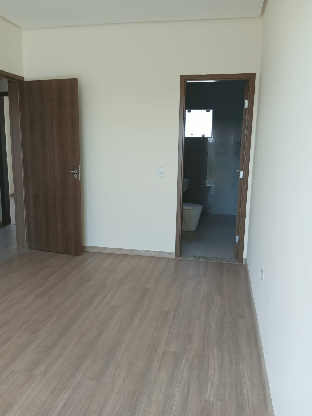 foto do anúncio Casa | Jardim Bandeirantes | à venda | 3 quartos | 4 vagas | Londrina